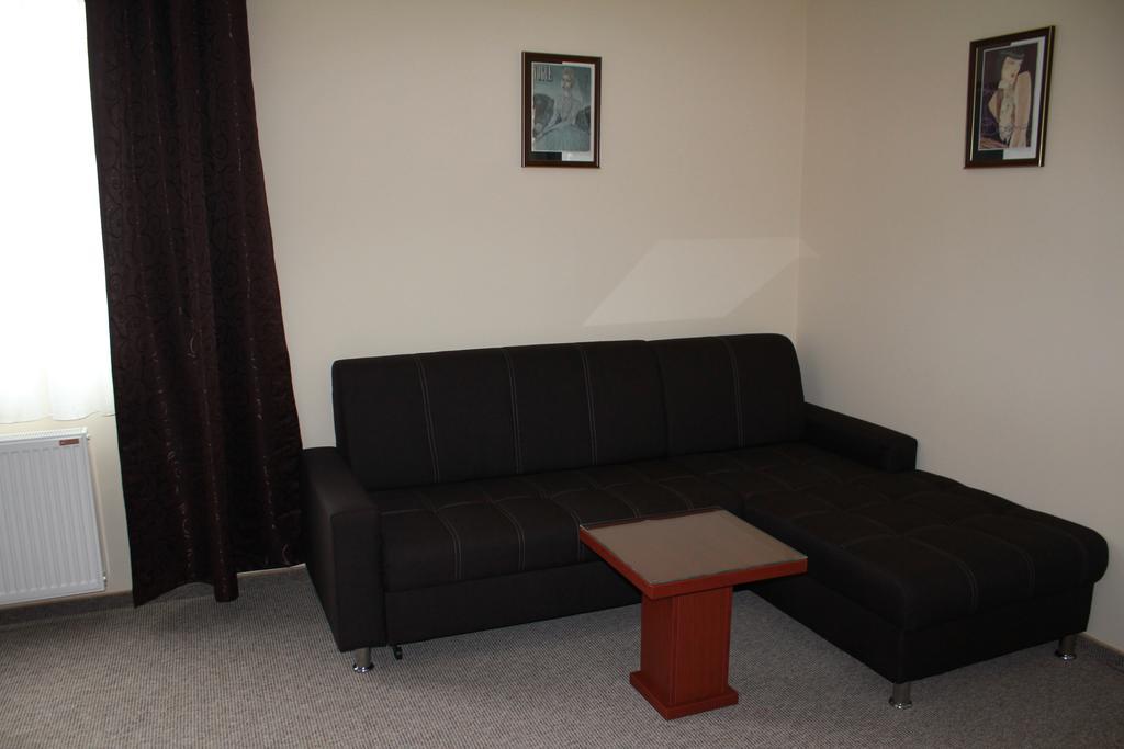 Feniks Hotel 3*